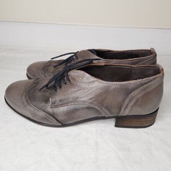 Miz Mooz wing tip oxfords - Picture 1 of 4